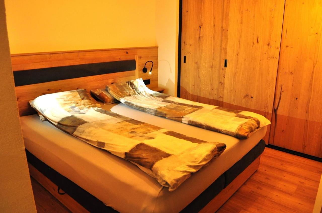 Haus Alpengluehn Apartment Hinterstein
